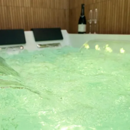 Art Deco Champagne & Lejlighed